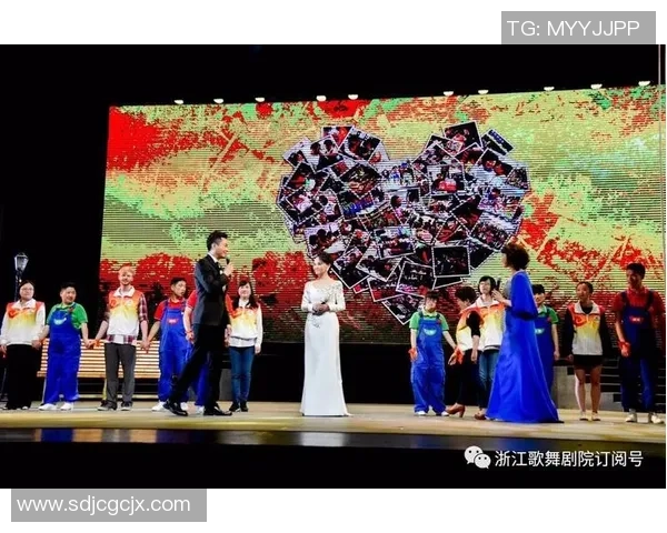 圣诞节足球明星齐聚一堂共庆节日传递温暖与快乐